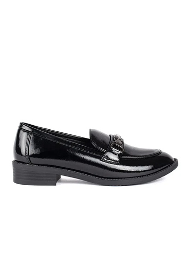 com efeito verniz cor preta...