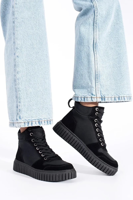 cor preta sapato feito de couro...