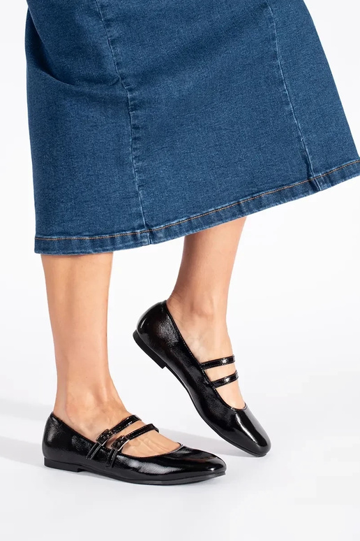 cor preta lacado bailarinas com fecho