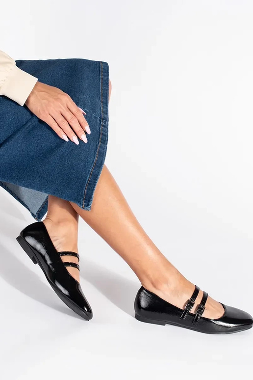 cor preta lacado bailarinas com fecho