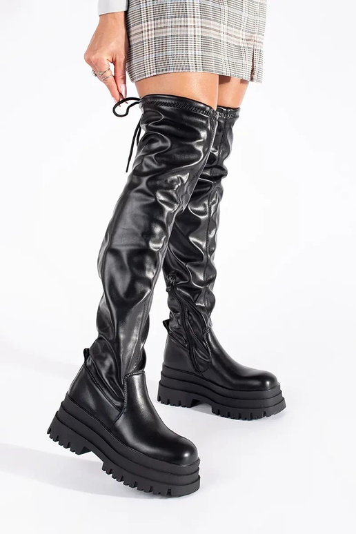 cor preta mosqueteiros com uma... cor preta mosqueteiros com uma...