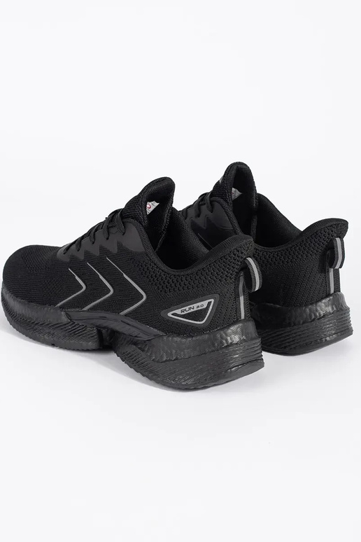 Sapatilhas pretas com atacadores Sapatilhas pretas com atacadores