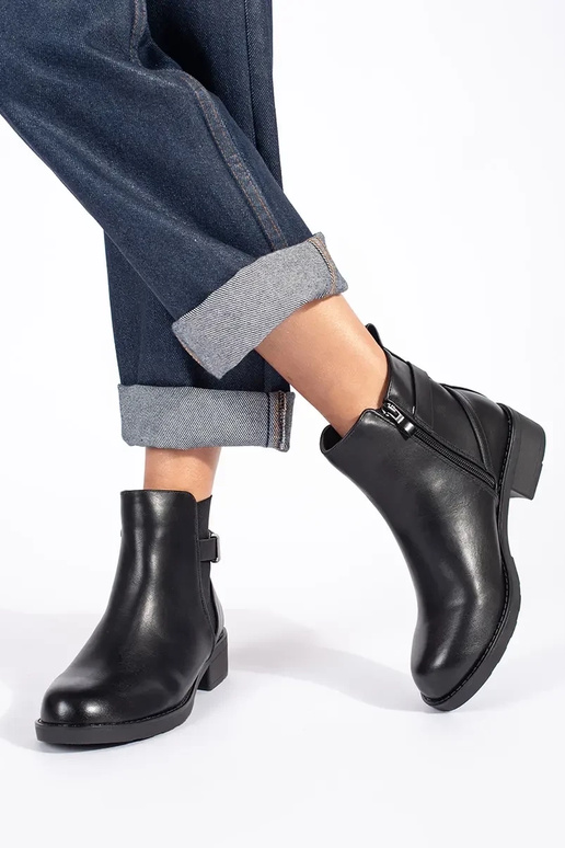 sapatos femininos pretos com salto baixo