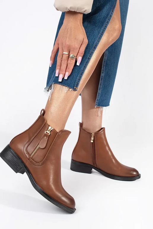 Sapatos castanhos para mulher