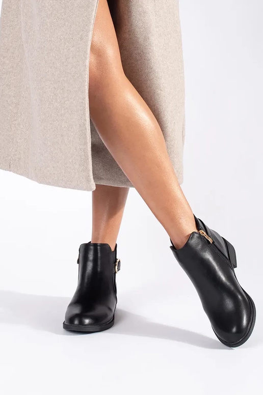 Sapatos femininos pretos com...