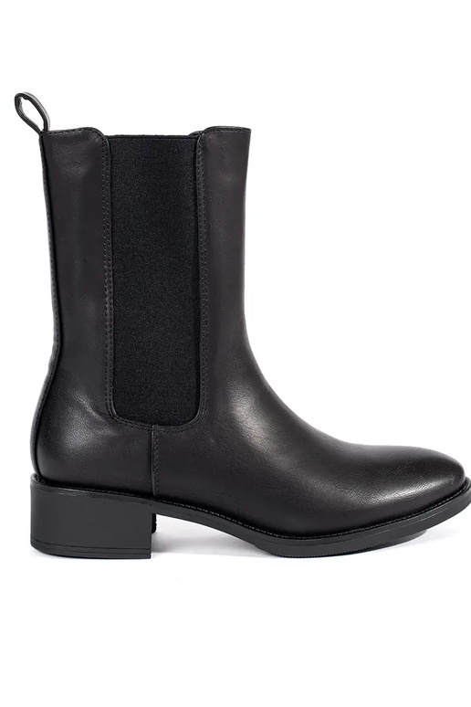 sapatos femininos pretos em poste baixo