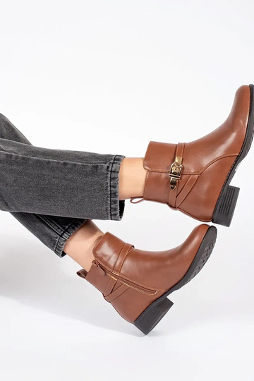 Sapatos femininos de salto... 2