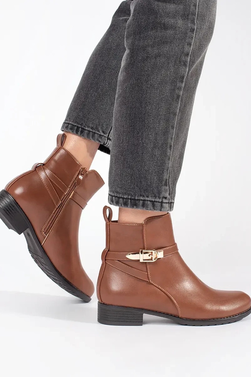 Sapatos femininos de salto baixo...