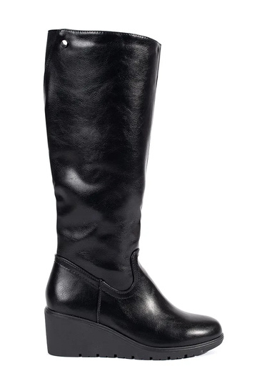 botas pretas de cunha