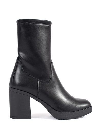 sapatos femininos pretos... 2