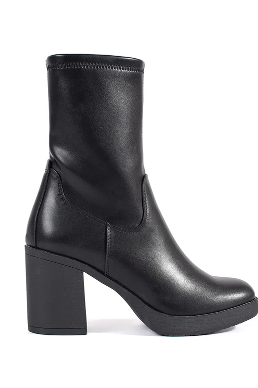 sapatos femininos pretos com salto...