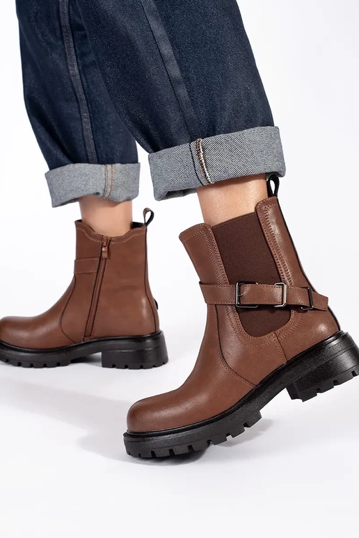 Sapatos femininos de couro marrom com...