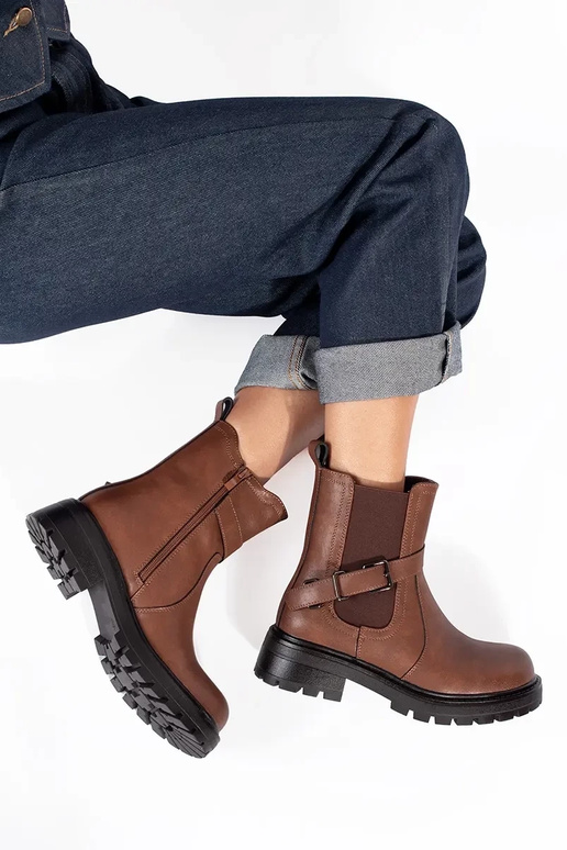 Sapatos femininos de couro marrom com...