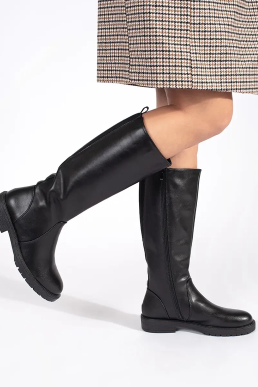 Pele cor preta um clássico botas... Pele cor preta um clássico botas...