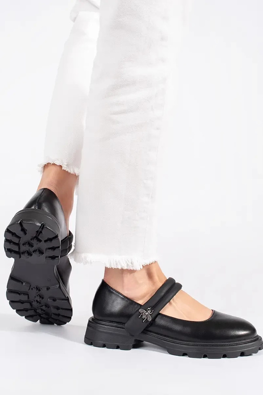 cor preta Sapatos femininos em uma...