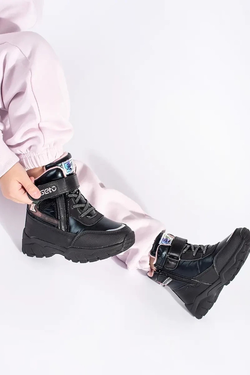 cor preta trzeParaiki feminino em uma...