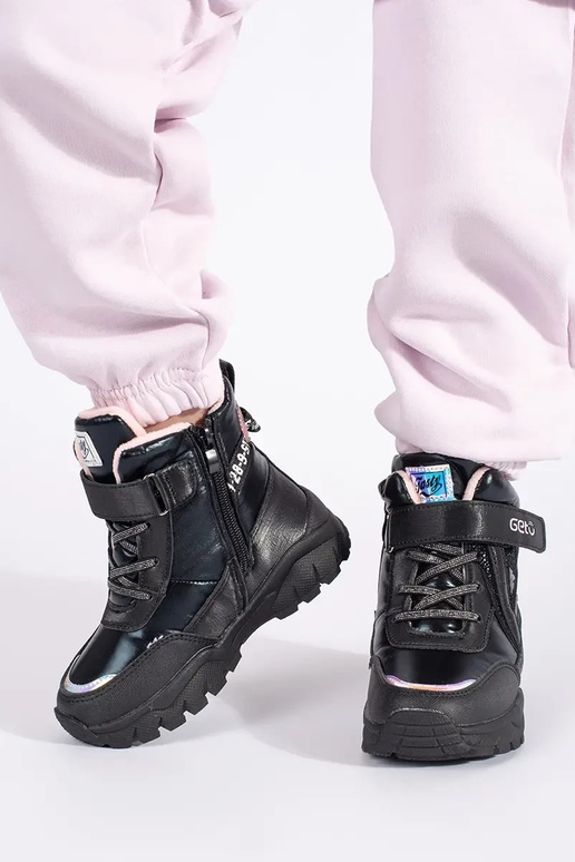 cor preta trzeParaiki feminino em uma...