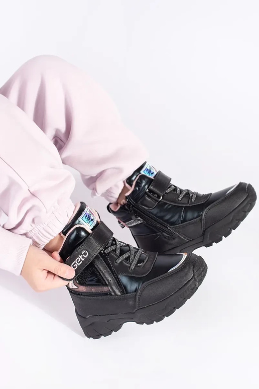 cor preta trzeParaiki feminino em uma...