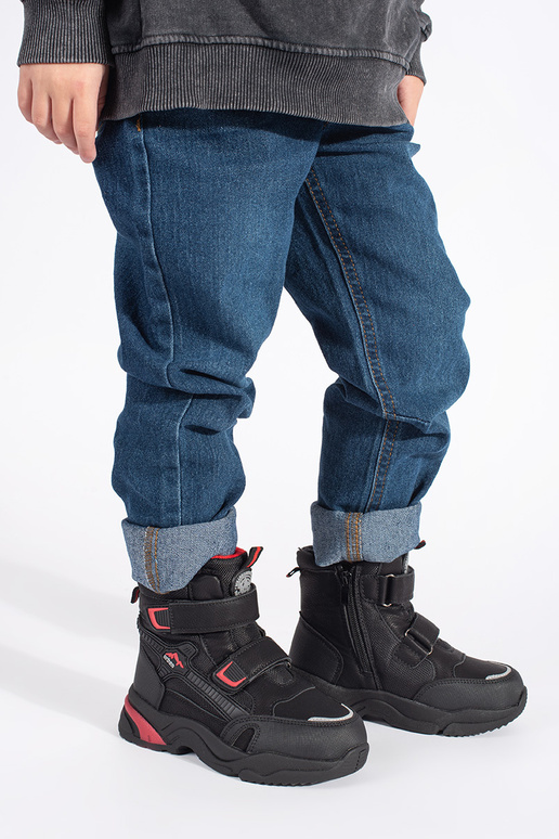 cor preta isolar trzeParaiki juvenil