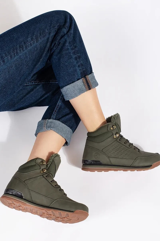 cor cáqui Sapatos de trekking isolar