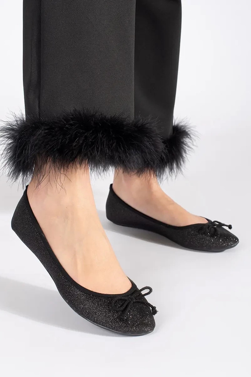 cor preta brilhante bailarinas com um...