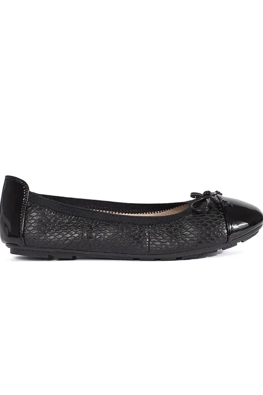 cor preta lacado bailarinas com um arco