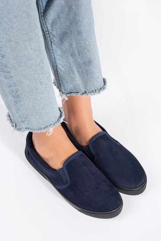 Sapatos azuis com fechamento slip on