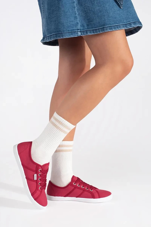 Sapatos femininos de salto baixo na... Sapatos femininos de salto baixo na...