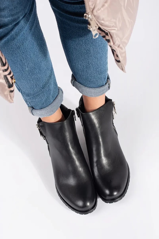 Sapatos femininos pretos planos