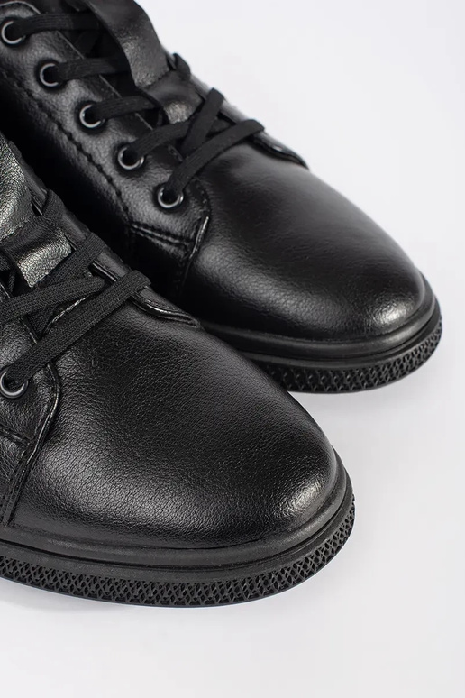 Botas de meia altura em pele quente...