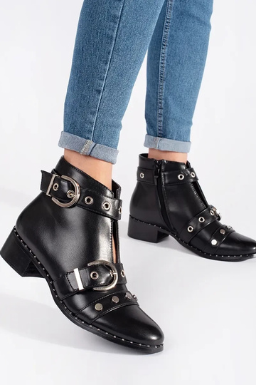 Botas pretas z com detalhes... 2