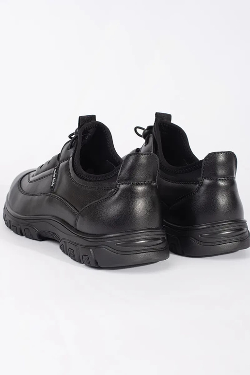 Ténis desportivos baixos pretos