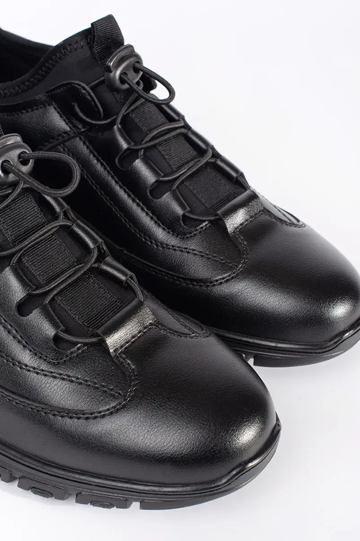 Ténis desportivos baixos pretos