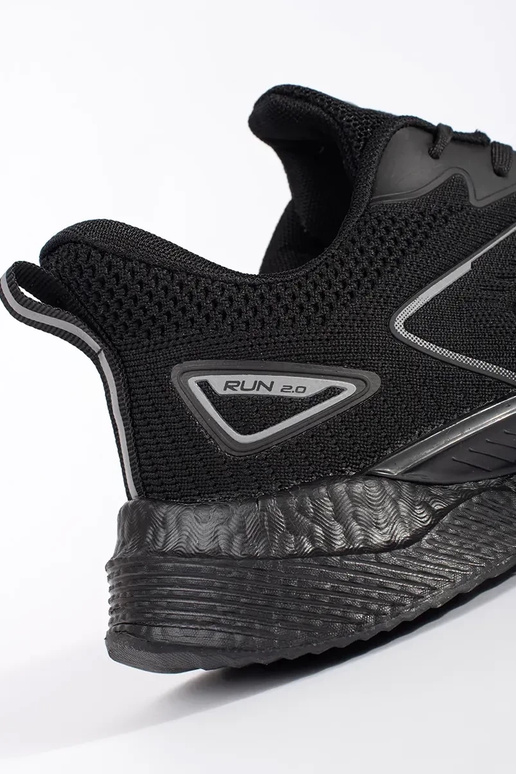 Ténis desportivos para homens pretos