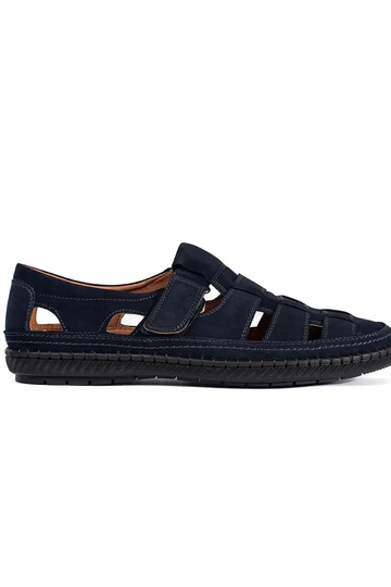 Sapatos masculinos marrons...