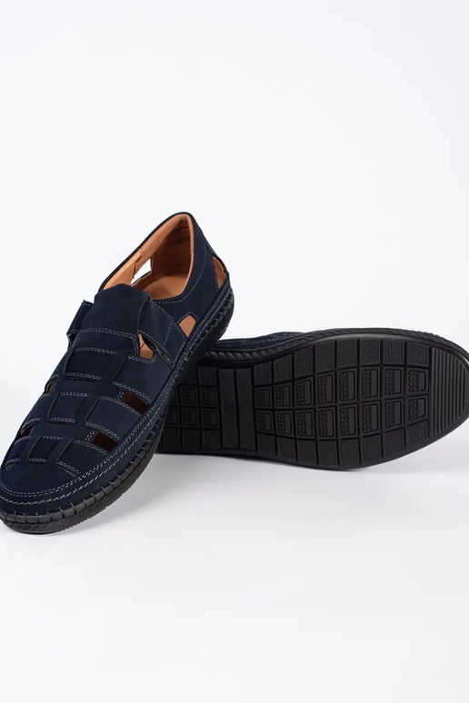 Sapatos masculinos marrons em estilo...