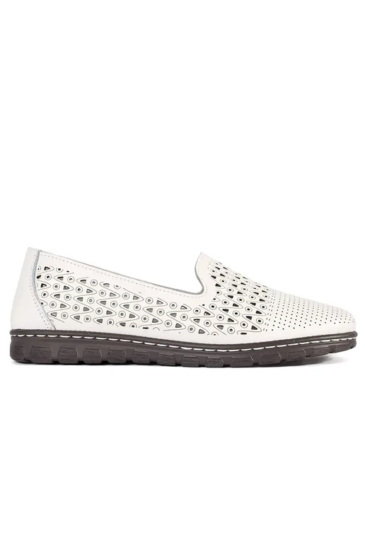 Sapatos brancos com recortes Sapatos brancos com recortes