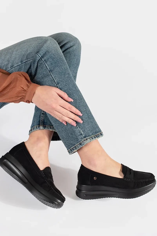 Chinelo branco com azul para piscina