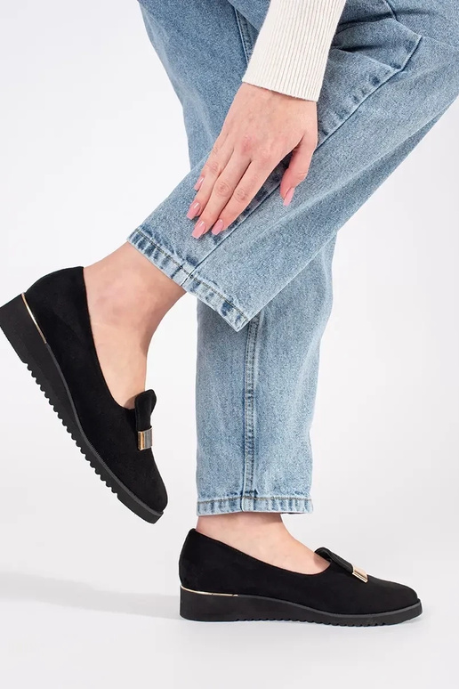 Sapatos baixos pretos com plataforma