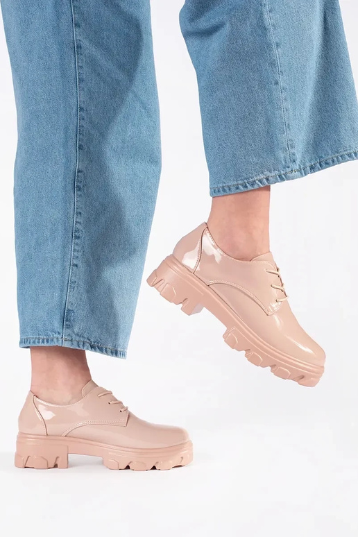 Sapatos baixos com efeito envernizado... Sapatos baixos com efeito envernizado...