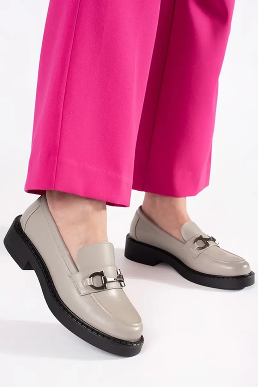 Mocassins femininos com sola grossa...