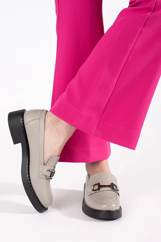 Mocassins femininos com sola grossa...