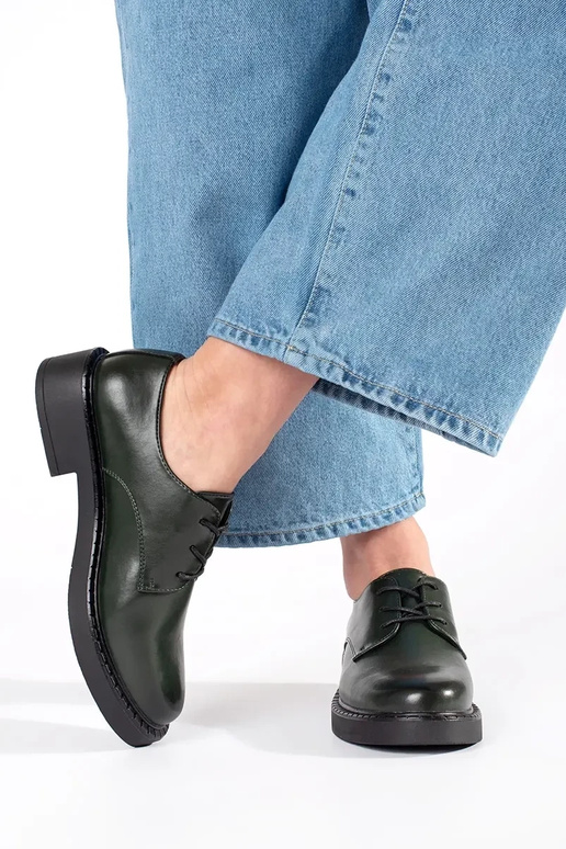 Sapatos baixos verdes com salto baixo... Sapatos baixos verdes com salto baixo...