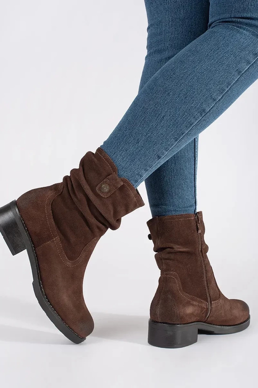 Botas Marrons com Cano Dobrada de...