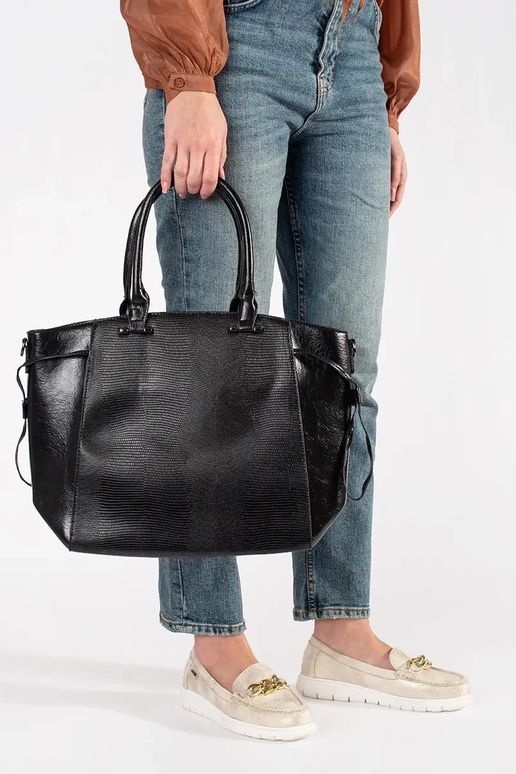 Bolsa grande preta com alça adicional