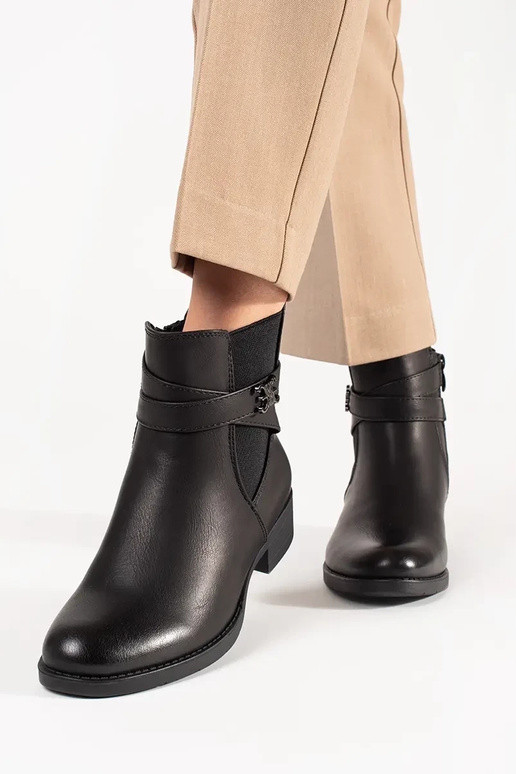 Sapatos femininos pretos