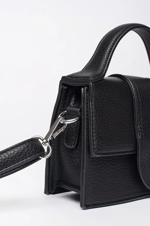 Bolsa Pequena Preta com Alça