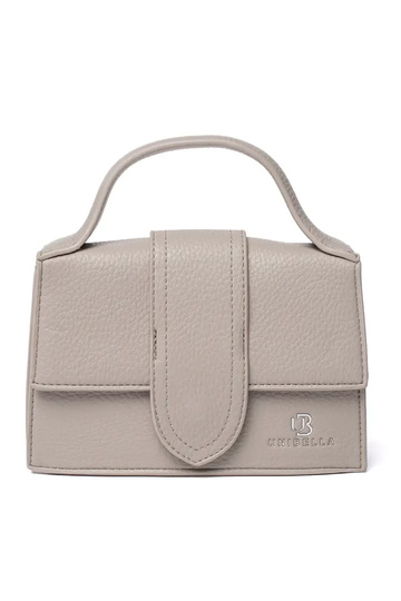 Bolsa pequena cinza com alça