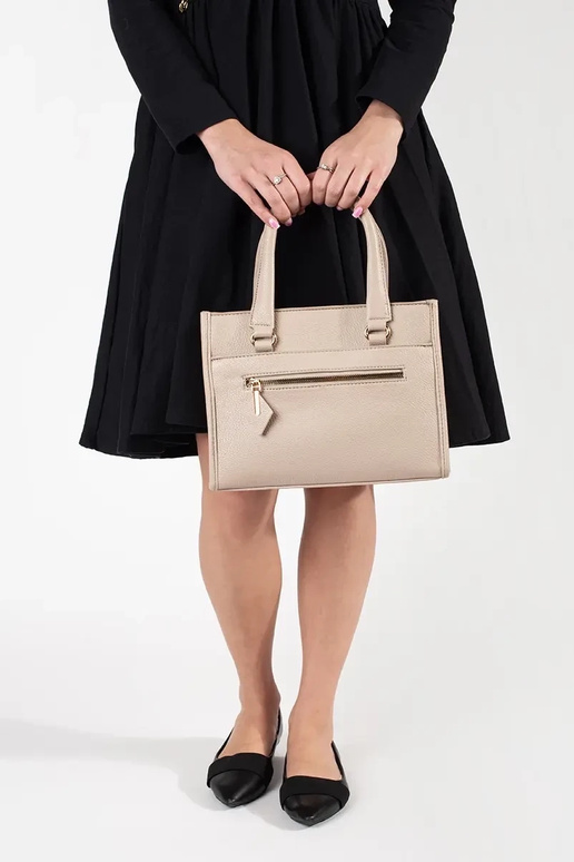 Bolsa na cor marfim com zíper