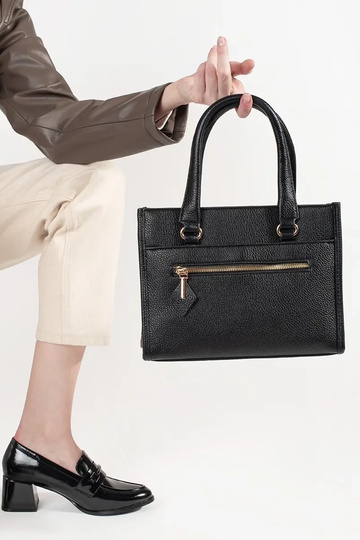 Bolsa preta com zíper 2